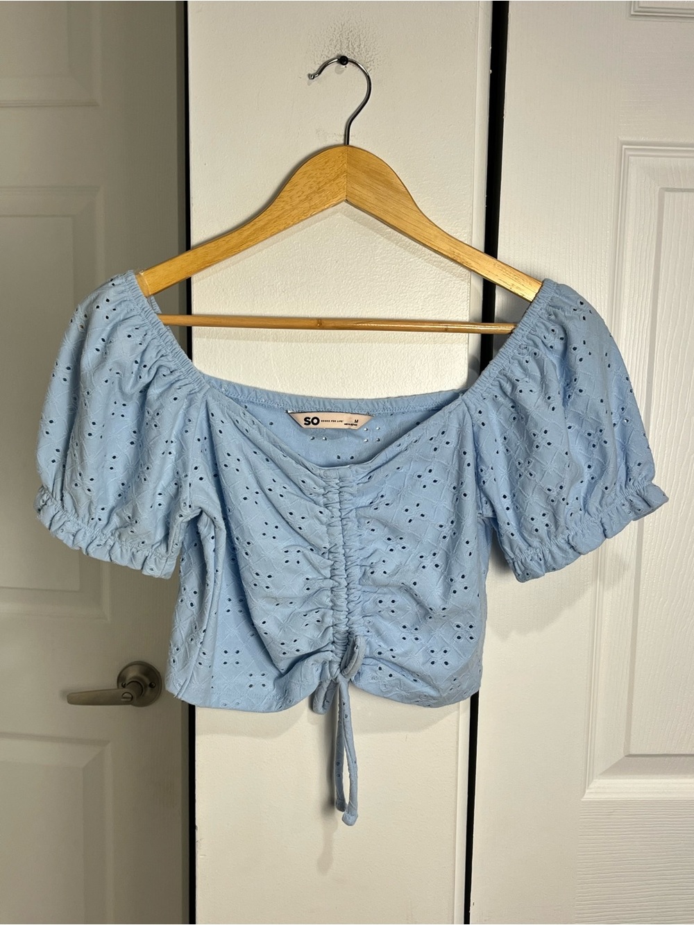 Women’s SO Blue Eyelet Cinch Front Ruched Puff Sleeve Top Powder Blue Festival M
